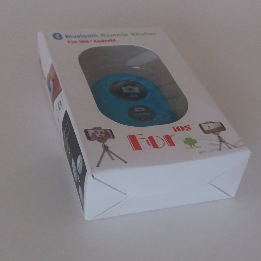 Camera Shutter Bluetooth Remote Control W/Battery - Picture 4 of 10